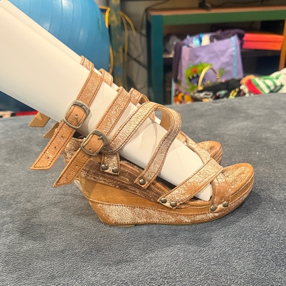 Bed Stu Metallic Tan Wedge Sandals - Picture 2 of 4